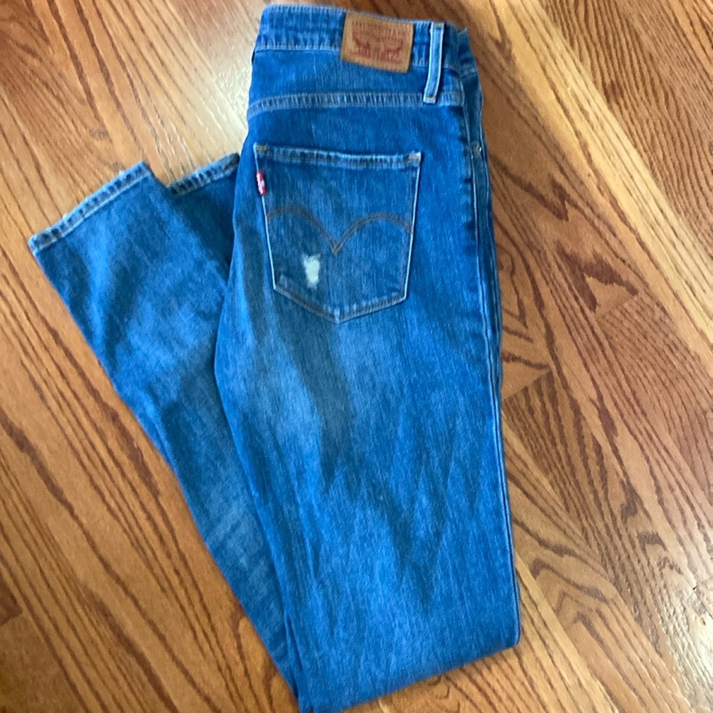 Womens Levi’s jeans size 28